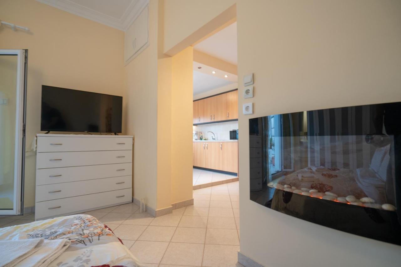 Attica Train Station 1 Bedroom 4 Pers Apartment Афины Экстерьер фото